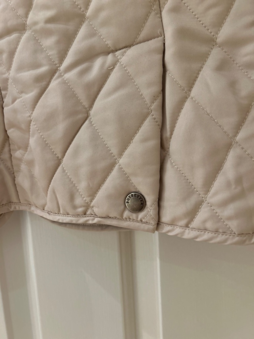 Burberry London Off-White Quilted Light Jacket with Patch Pockets - Picture 13 of 13